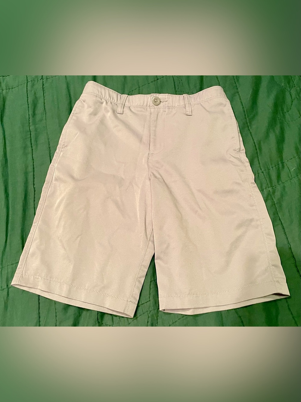 Under Armour Men's Cream Flat Front Shorts